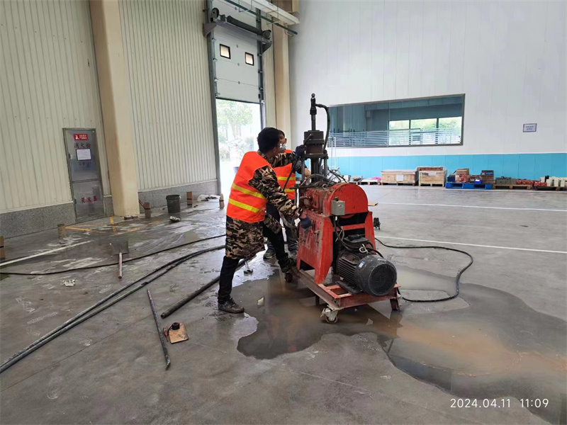 三江厂房地面下沉塌陷注浆加固施工